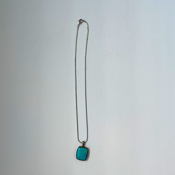 Turquoise Magnesite pendant necklace - Picture 3 of 3